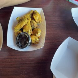 Taproom On 19th - Dry rub curry wings