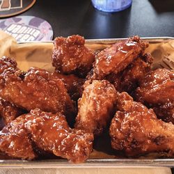 Mr Brews Taphouse - Appleton - Honey Garlic Traditional Wings