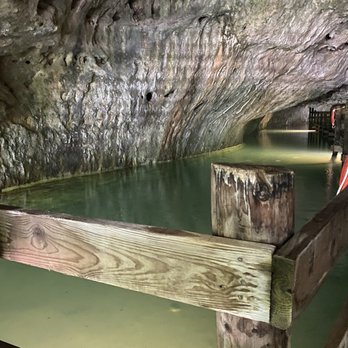 Stark Caverns - Parks Near Me - Eldon, Missouri
