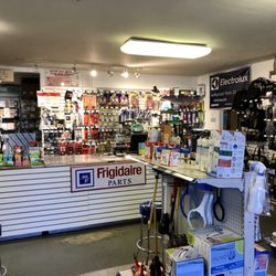 APCO - Appliance Parts Company - Waiting area