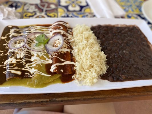 Las 15 Salsas Restaurant Oaxaqueño by null