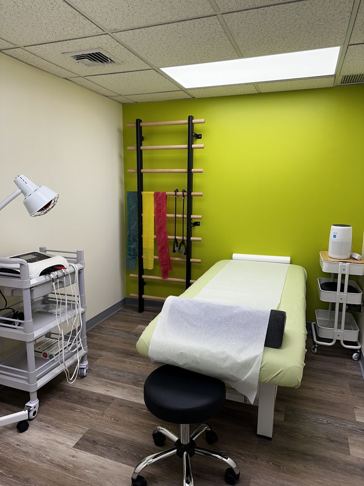 PHYSICAL THERAPY LAB Updated September 2024 Request an Appointment