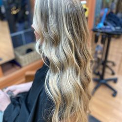 Blonde hair with highlights beautifully placed in