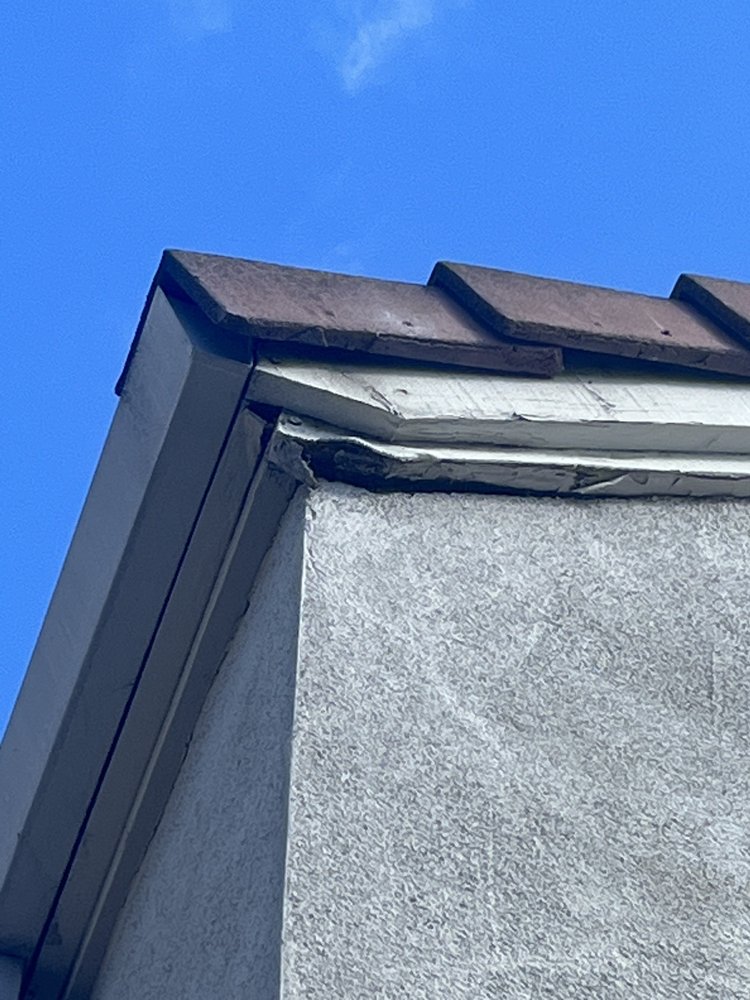 Slide of Redwood Roofing