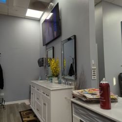7 Bridges Nails & Spa