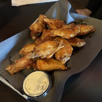 Joe Mamas - Sweet Chili bone-in wings - Bars Near Me - Colgate, Wisconsin