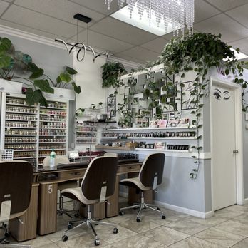 Pretty Nails - Nail Salons Near Me - Santa Rosa, California