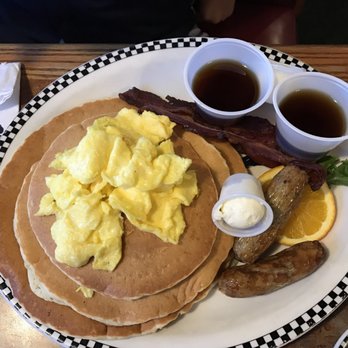 Black Bear Diner Gilbert - American Near Me - Gilbert, Arizona