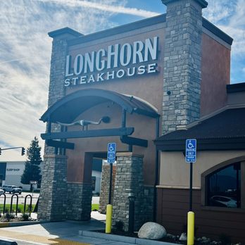 LongHorn Steakhouse - The front of restaurant - Steakhouses Near Me - Bakersfield, California LongHorn Steakhouse - The front of restaurant - Steakhouses Near Me - Bakersfield, California