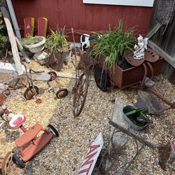The Minnow Bucket Antiques and Treasures