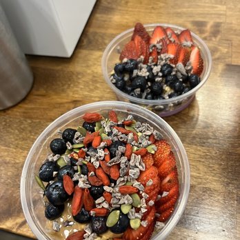 BOWLIFY SUPERFOODS Updated July 2025 23 Photos 250 N Burkhardt Rd