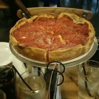 Giordano's - Pizza Near Me - Chicago, Illinois