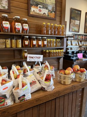 Spicer Orchards Farm Market, Cider Mill, Fudge, Bakery by null