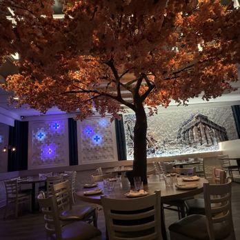 Santorini Estiatorio - Interior - Greek Near Me - Thornhill, Ontario Santorini Estiatorio - Interior - Greek Near Me - Thornhill, Ontario