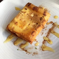Irodion - Fried feta with honey and cinnamon