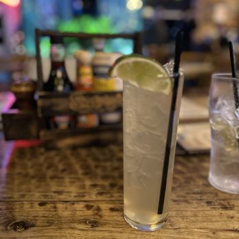 Sharky's Waterfront Grill - Skinny margarita - Seafood Near Me - Kingwood, Texas Sharky's Waterfront Grill - Skinny margarita - Seafood Near Me - Kingwood, Texas