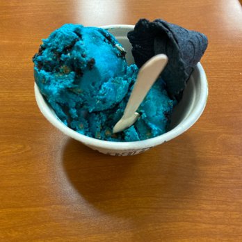 Edible - Cookie Monster 2 scoops - Desserts Near Me - Honolulu, Hawaii