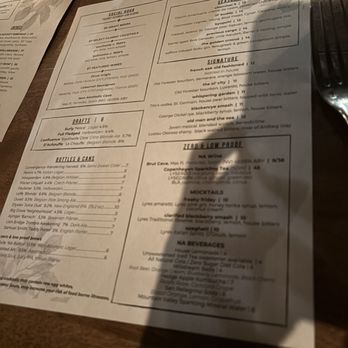 Cobble Hill Restaurant - Drink menu - New American Near Me - Cedar Rapids, Iowa