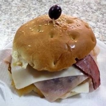 Café Ramona - Burgers Near Me - Aveiro, 01 Café Ramona - Burgers Near Me - Aveiro, 01
