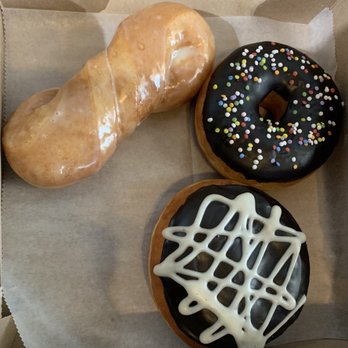 Peaceful Provisions - Vanilla bear claw, chocolate sprinkle, chocolate crème - Vegan Near Me - Beacon, New York Peaceful Provisions - Vanilla bear claw, chocolate sprinkle, chocolate crème - Vegan Near Me - Beacon, New York