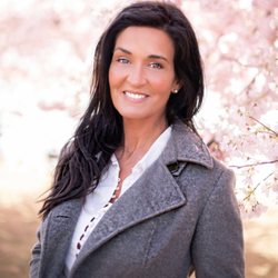 Core Chiropractic & Wellness - Dr. Mariella Young has helped over 3500 women in the past 24 years during and after their pregnancy. Rehab and sport performance specialty.