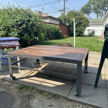 Metz Fabrication - Custom table with small castor wheels - Metal Fabricators Near Me