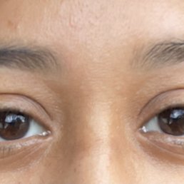 Eyebrow threading