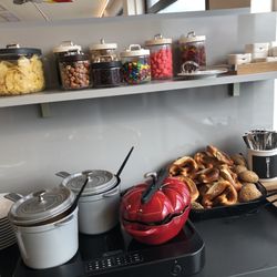 C Lounge - Great candy selection