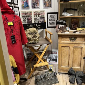 Moon's Rare Books - Bookstores Near Me - Provo, Utah
