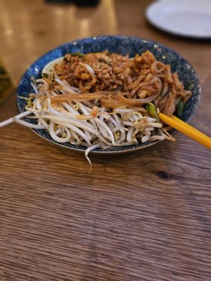 Gai Noi by null