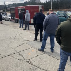 Boobadoo BBQ - Waiting in line on a cold January day to get some BBQ