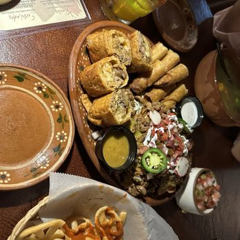 Rosa Madera - Los Favoritos - Mexican Near Me - Sacramento, California Rosa Madera - Los Favoritos - Mexican Near Me - Sacramento, California