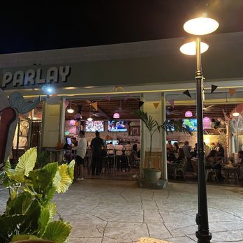 The Parlay - Cupcakes Near Me - Wailuku, Hawaii
