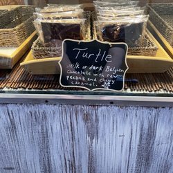 Divani Chocolatier & Barista - Turtle bar
