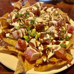 The Monkey Farm - Seared tuna nachos