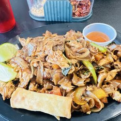 Duke's Thai Food - Best Drunken Noodle Ever!