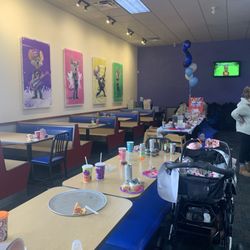 Chuck E. Cheese - Seating