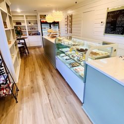 Sweet Treats Bakery - Inside location