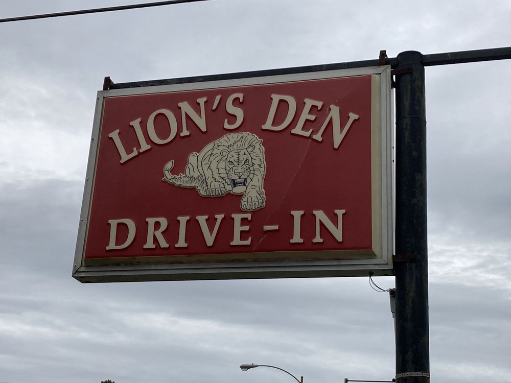 LIONS DEN DRIVE IN Updated October 2024 12 Photos 212 S 5th St
