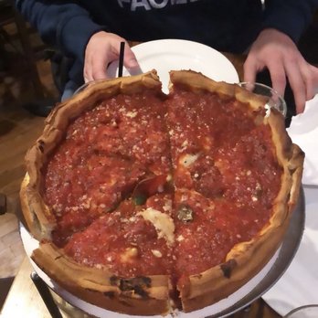 Giordano's - Deep dish pizza - Pizza Near Me - Chicago, Illinois