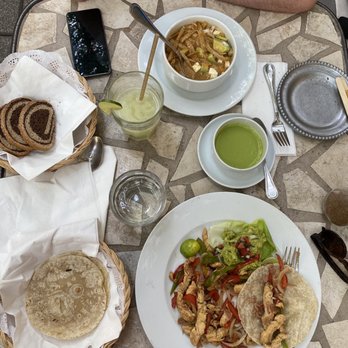 Maque - Tortila soup with mushrooms and Fajitas - Breakfast & Brunch Near Me - México, D.F., DIF Maque - Tortila soup with mushrooms and Fajitas - Breakfast & Brunch Near Me - México, D.F., DIF