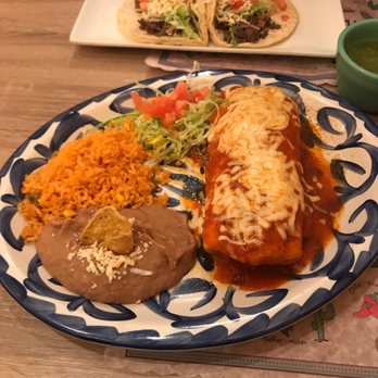 Buena Vista - Chimichangas Suiza & steak tacos - Mexican Near Me - Chicago, Illinois Buena Vista - Chimichangas Suiza & steak tacos - Mexican Near Me - Chicago, Illinois