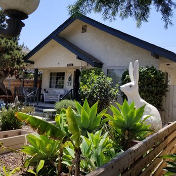 Giant Bunny - Guardian bunny! - Landmarks & Historical Buildings Near Me - Long Beach, California