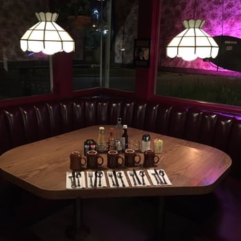 Lulu's Eating & Drinking Establishment - American Near Me - Redding, California