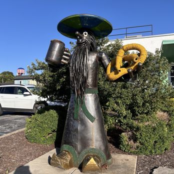 Mellow Mushroom - Pizza Near Me - Bowling Green, Kentucky