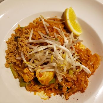 Thai Thani - Pad Thai with Tofu. Spice level: 2 (out of 5) - Thai Near Me - Stroudsburg, Pennsylvania