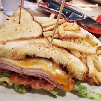 Applebee's Grill + Bar - Clubhouse Grille - Sports Bars Near Me - Wichita, Kansas Applebee's Grill + Bar - Clubhouse Grille - Sports Bars Near Me - Wichita, Kansas