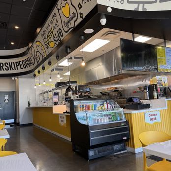 Eggbred - Interior of Restaurant - Breakfast & Brunch Near Me - Garden Grove, California