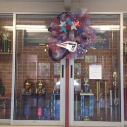 Mandeville Middle School - Trophy Life.