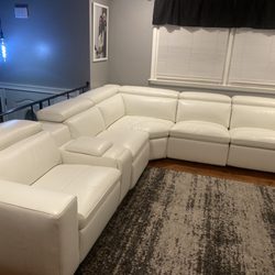 Motique Modern Leather Sectional with Recliner